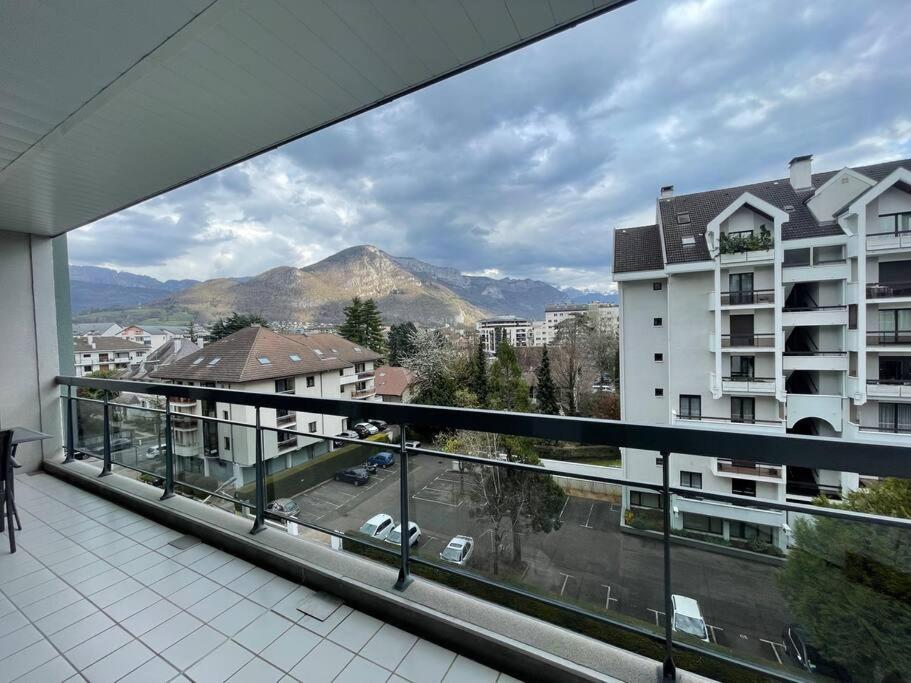 Le Mont-Veyrier, Parking Et Vue Lejlighed Annecy Eksteriør billede